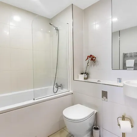 Eleven Popeshead - 2 Bed, 2 Bath Apartman *