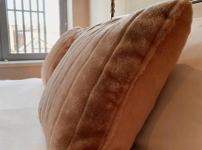 11 Popeshead Court * York